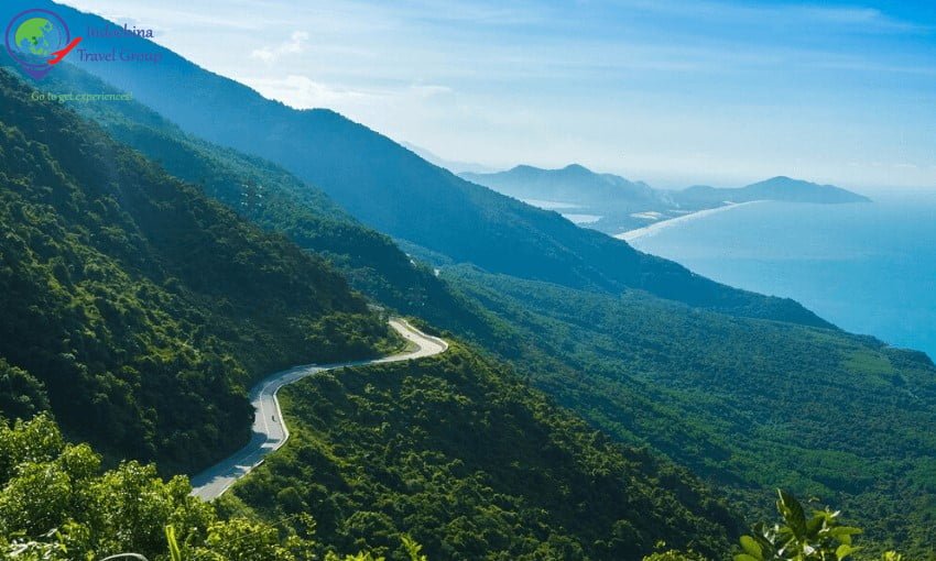 DAY 2: MOTORBIKE TO HOIAN VIA HAI VAN PASS (B/L)