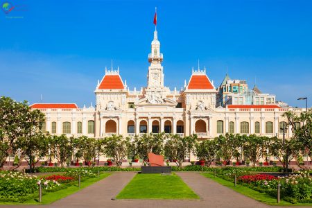 ENJOY THE NIGHT WITH A DINNER CRUISE IN HO CHI MINH CITY