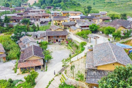In northern Vietnam, a village charms visitors with earthen walls and stone fences